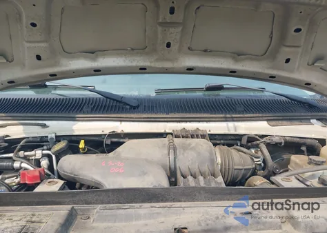 2013 Ford E-350 Super Duty Xl из США, поврежденный, VIN 1FBNE3BL8DDB33222